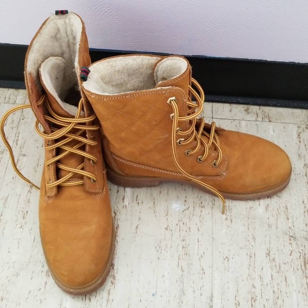 Boots size 40 but feel like a 9 not 10